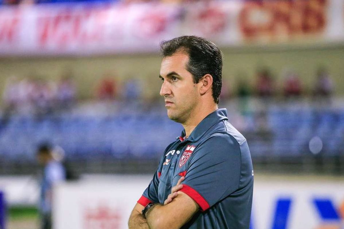 Caio Maia e Aila Beatriz Inete