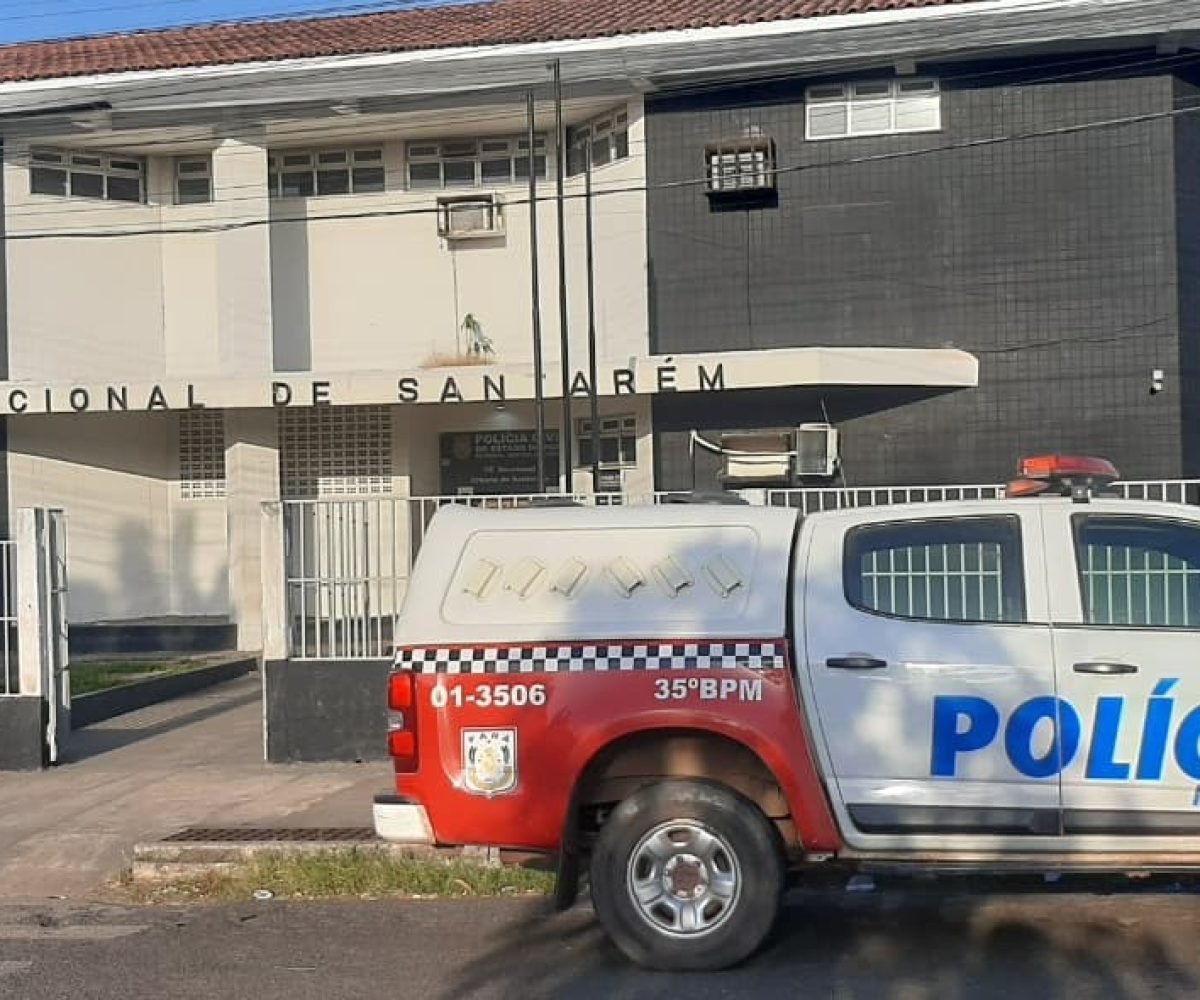 Jovem com mandado de prisão por furto é detido em Santarém após abordagem da PM