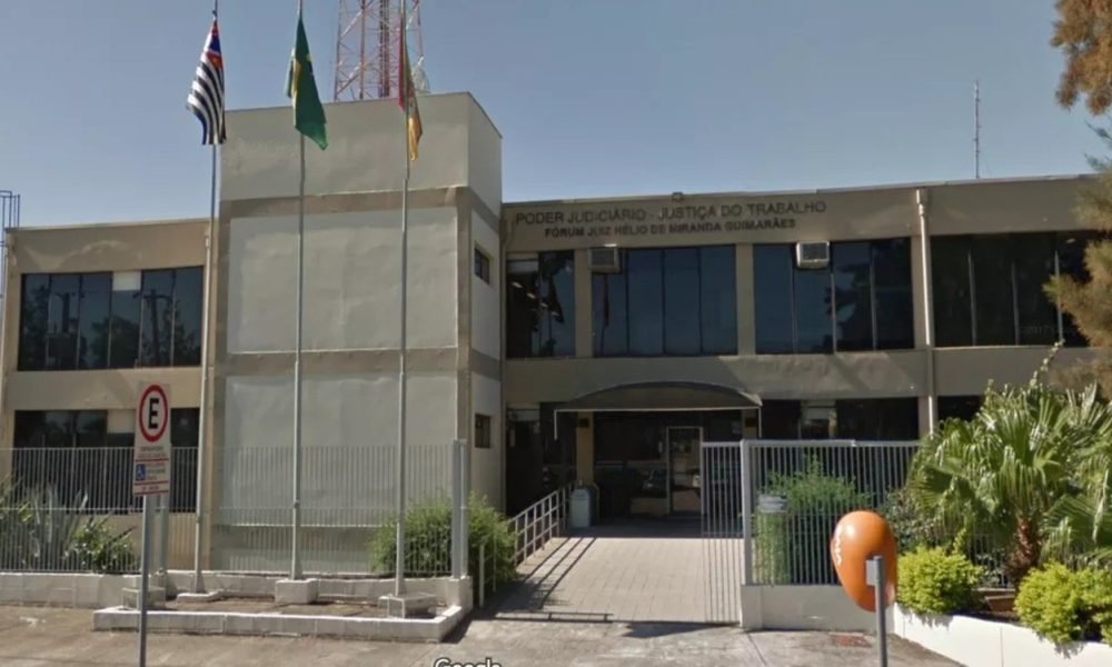 Justiça condena supermercado por chamar funcionária com deficiência auditiva de 'surdinha' em Sorocaba