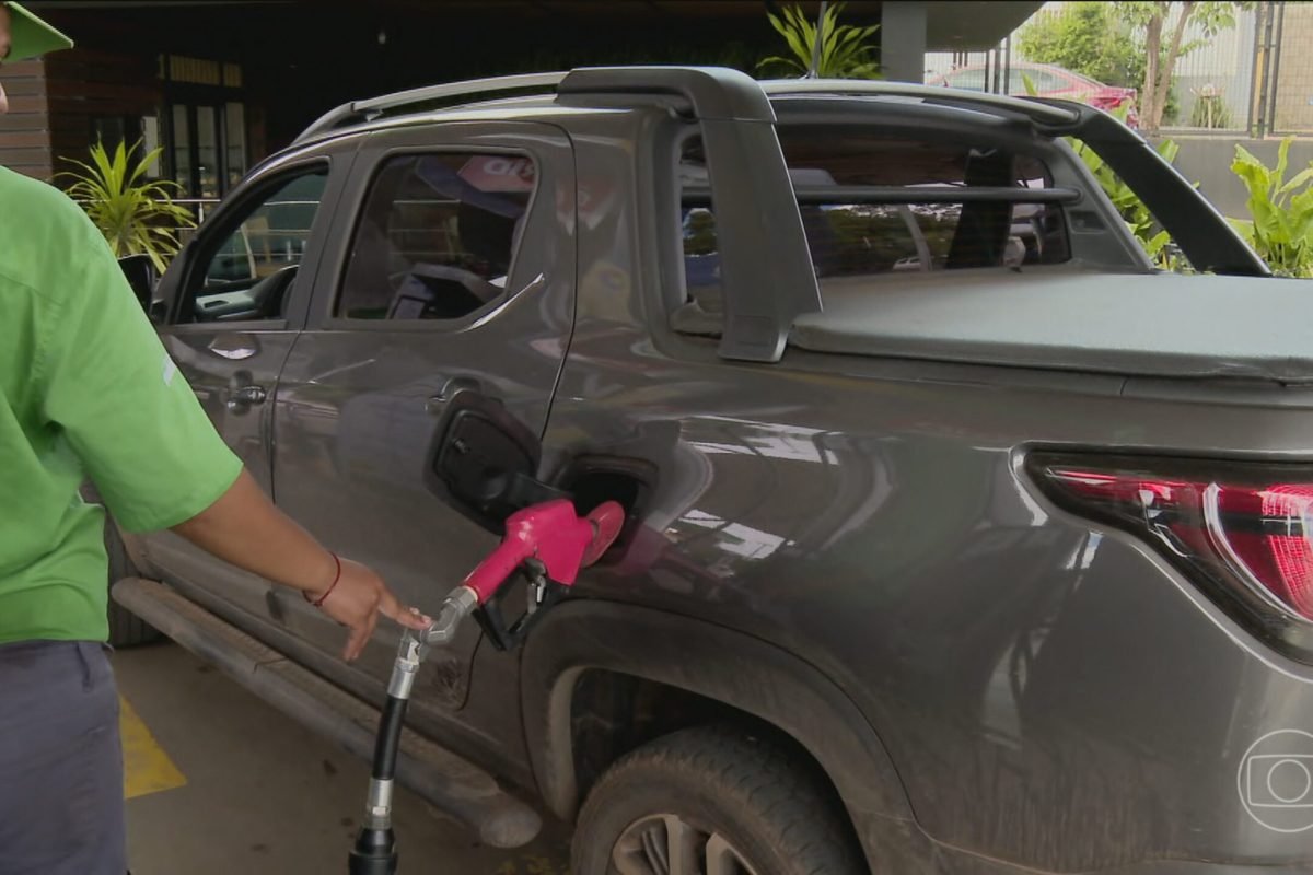 Petrobras reajusta preço do diesel e governo zera impostos para amortecer impacto