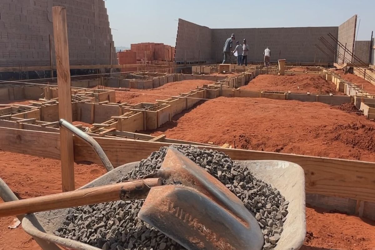 Pequenas empresas lideram criação de mais de mil vagas de emprego na Paraíba em 2026