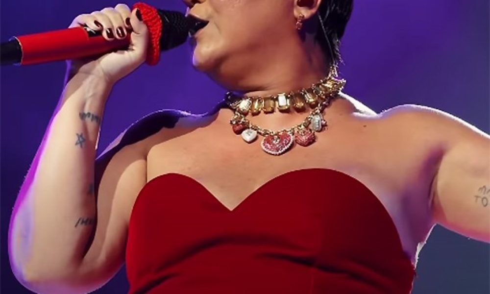 Maria Rita estreia novo show com repertório de Elis Regina e participação do filho Antonio