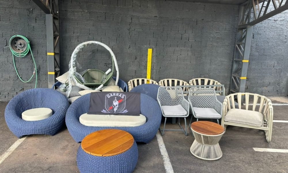 Polícia recupera móveis de alto padrão desviados de carga em Campo Grande