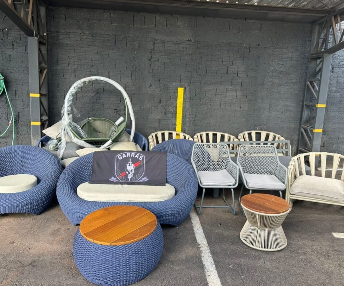 Polícia recupera móveis de alto padrão desviados de carga em Campo Grande