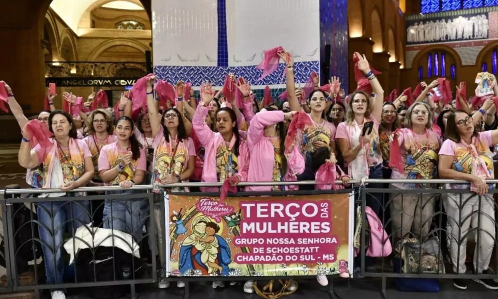 Romaria do Terço das Mulheres em Aparecida atrai 30 mil fiéis com missas e shows
