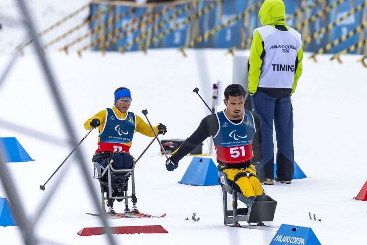 ela, Cristian e Wellington no revezamento do esqui cross-country. A gaúcha Vitór