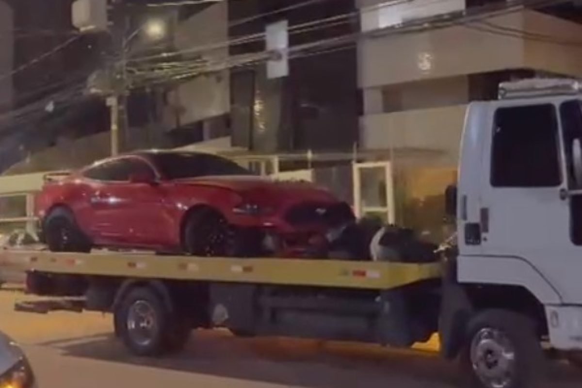 volta das 2h da manhã. Segundo testemunhas, a motorista teria deixado o local lo