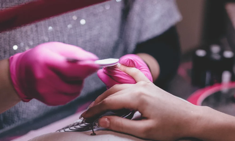 Anvisa recolhe esmaltes em gel com substância proibida