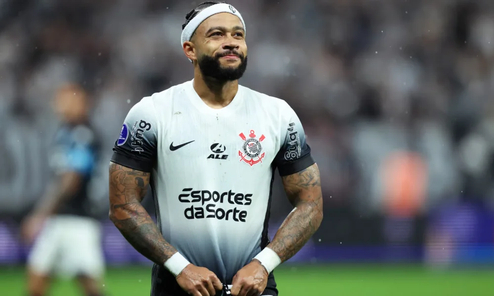 te/2367185/corinthians-inicia-contatos-mas-espera-ajuda-de-memphis-em-renovacao"