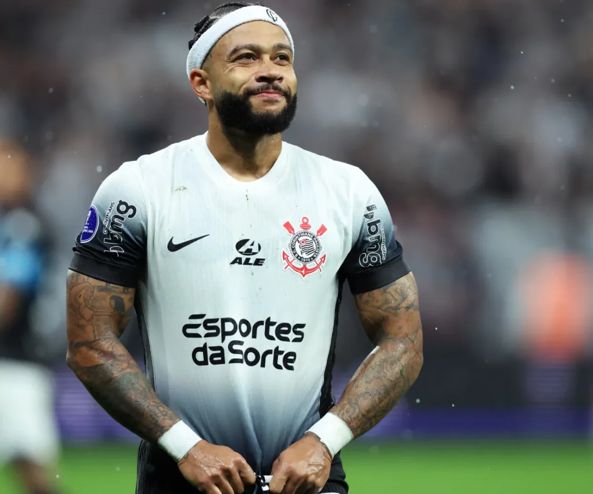 te/2367185/corinthians-inicia-contatos-mas-espera-ajuda-de-memphis-em-renovacao"