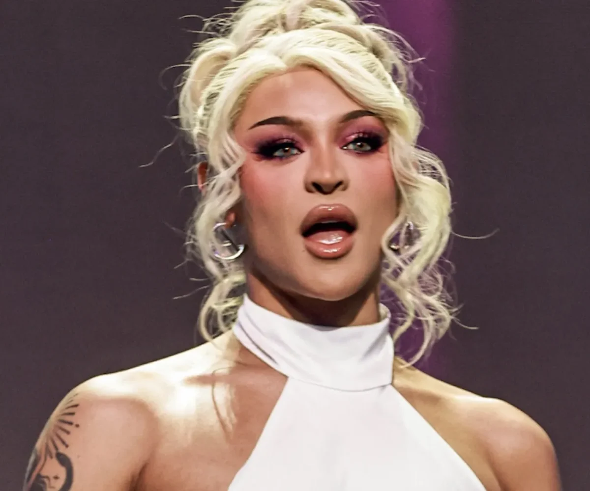 te Brasil Mundo Fama e TV Justiça Cultura Tech Lifestyle Informações Estatuto ed