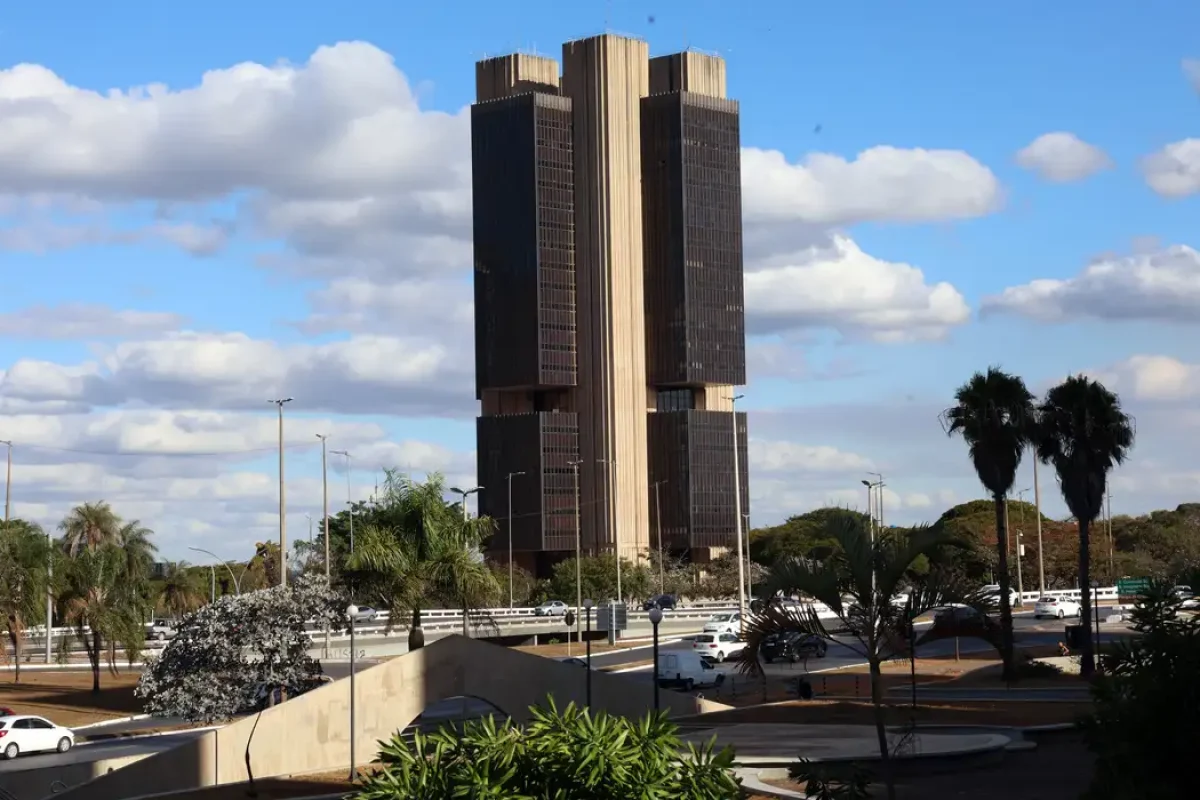 risco a seus credores . A medida atinge a Entrepay Instituição de Pagamento, líd