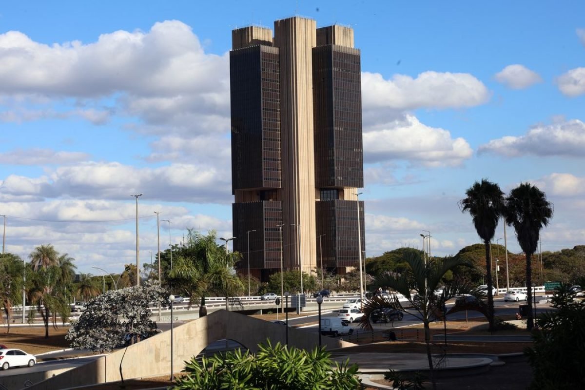 risco a seus credores . A medida atinge a Entrepay Instituição de Pagamento, líd