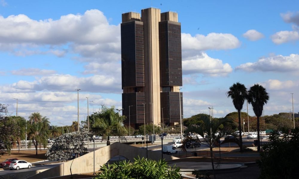 risco a seus credores . A medida atinge a Entrepay Instituição de Pagamento, líd