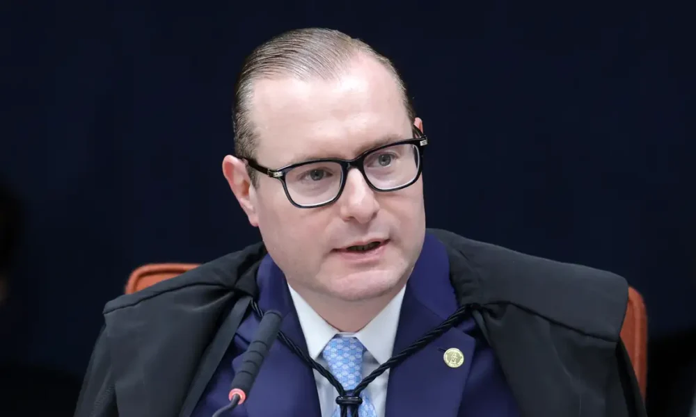 Ministro Zanin suspende eleição indireta para governo do Rio de Janeiro