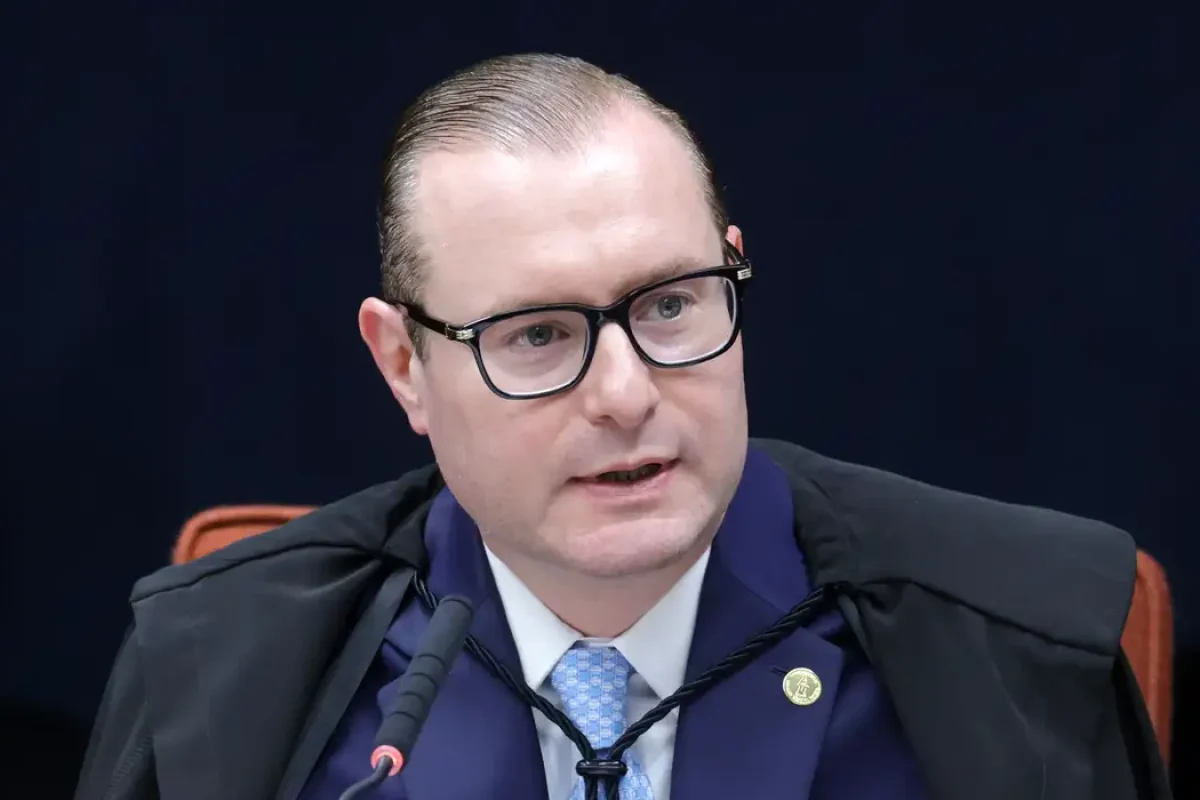 Ministro Zanin suspende eleição indireta para governo do Rio de Janeiro