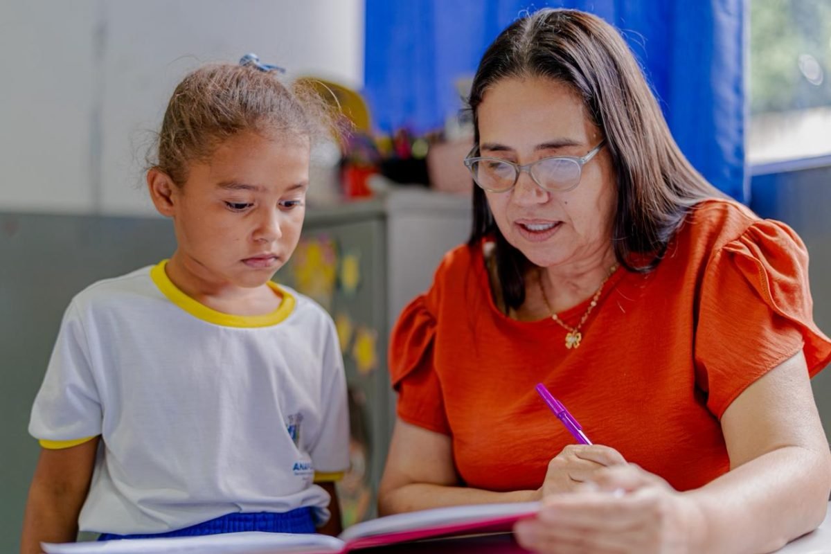 ária de professores e auxiliares - Notícia Toda Hora Menu Pesquisar Início Cidad