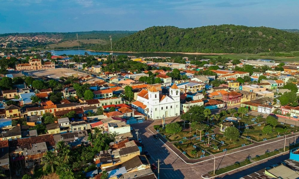 meio do programa "Periferia Viva", do Ministério das Cidades (MCID), que será ex
