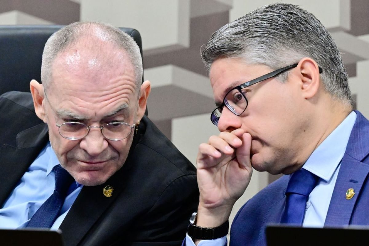 tais comissões, a decisão judicial acaba por introduzir um elemento de controle