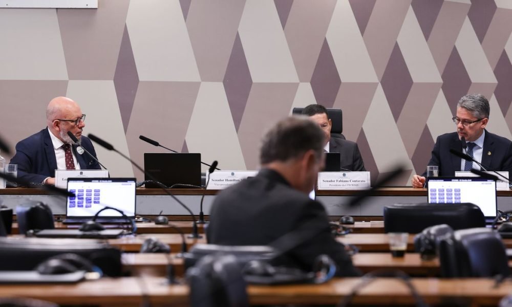 Ibaneis manteve contratos milionários com entidades ligadas ao Grupo Reag Invest