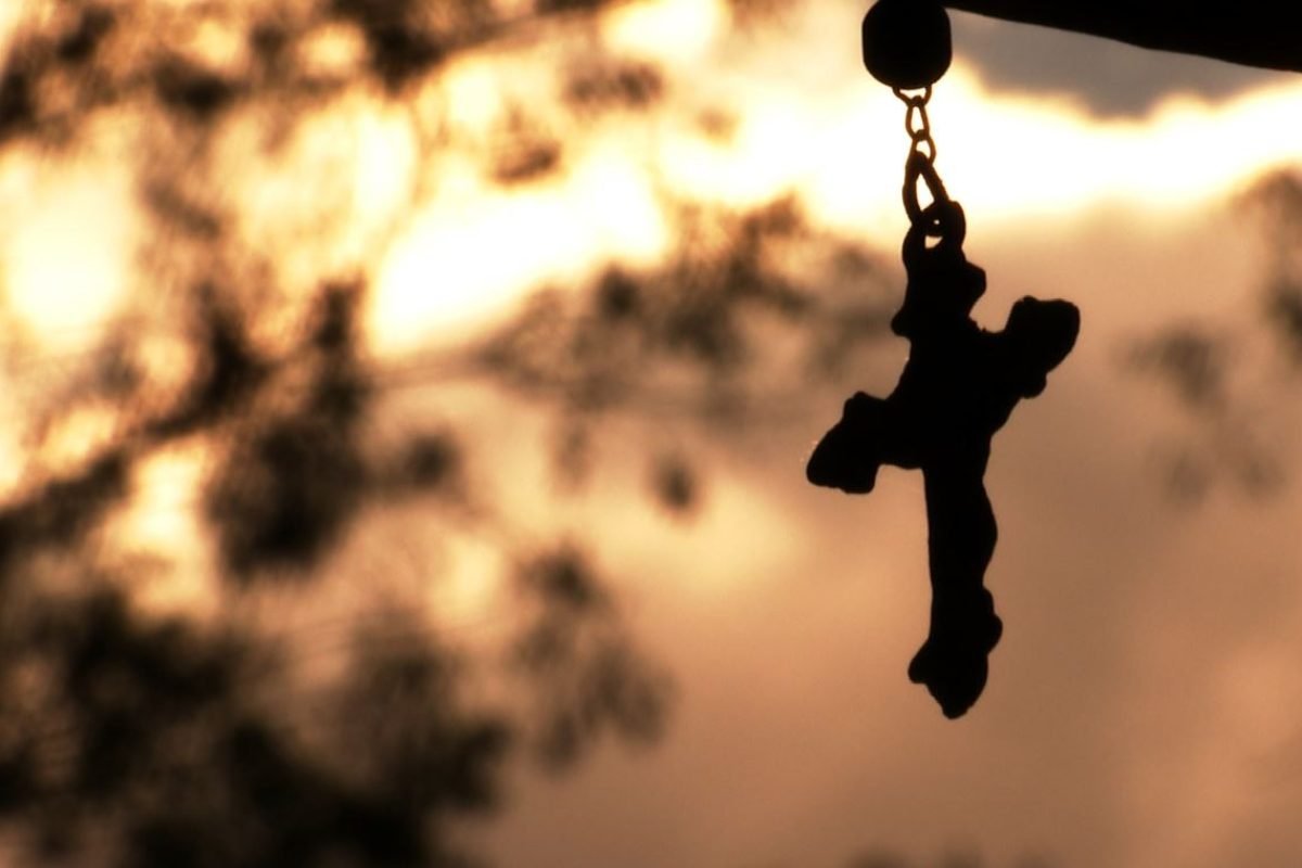 conta do ponto facultativo e do feriado nacional da Sexta-Feira da Paixão. Órgão