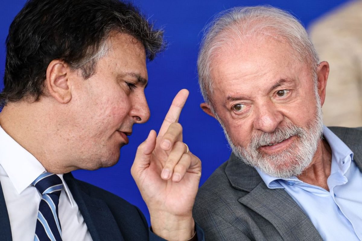 entidades ligadas à educação e ao movimento estudantil. Entre elas, a Associação