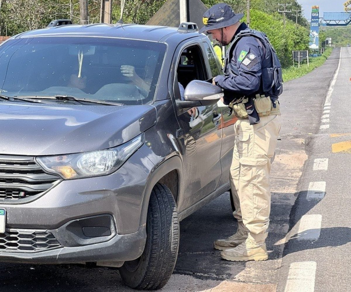causa do feriado prolongado. Segundo a PRF, a maior movimentação nas estradas, a