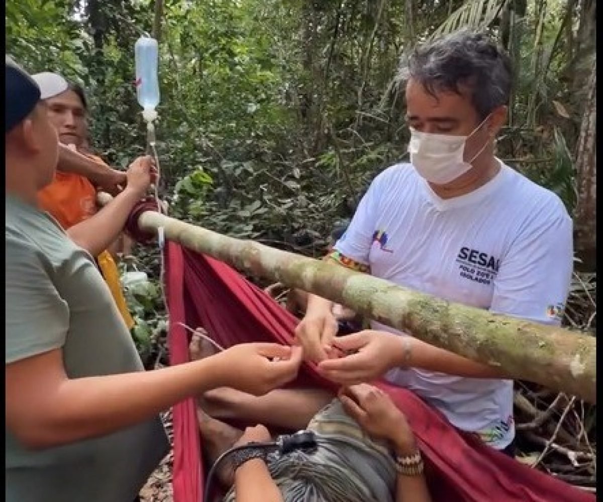 flecha durante caçada no interior do PA Um indígena do povo Zo’é foi resgatado a