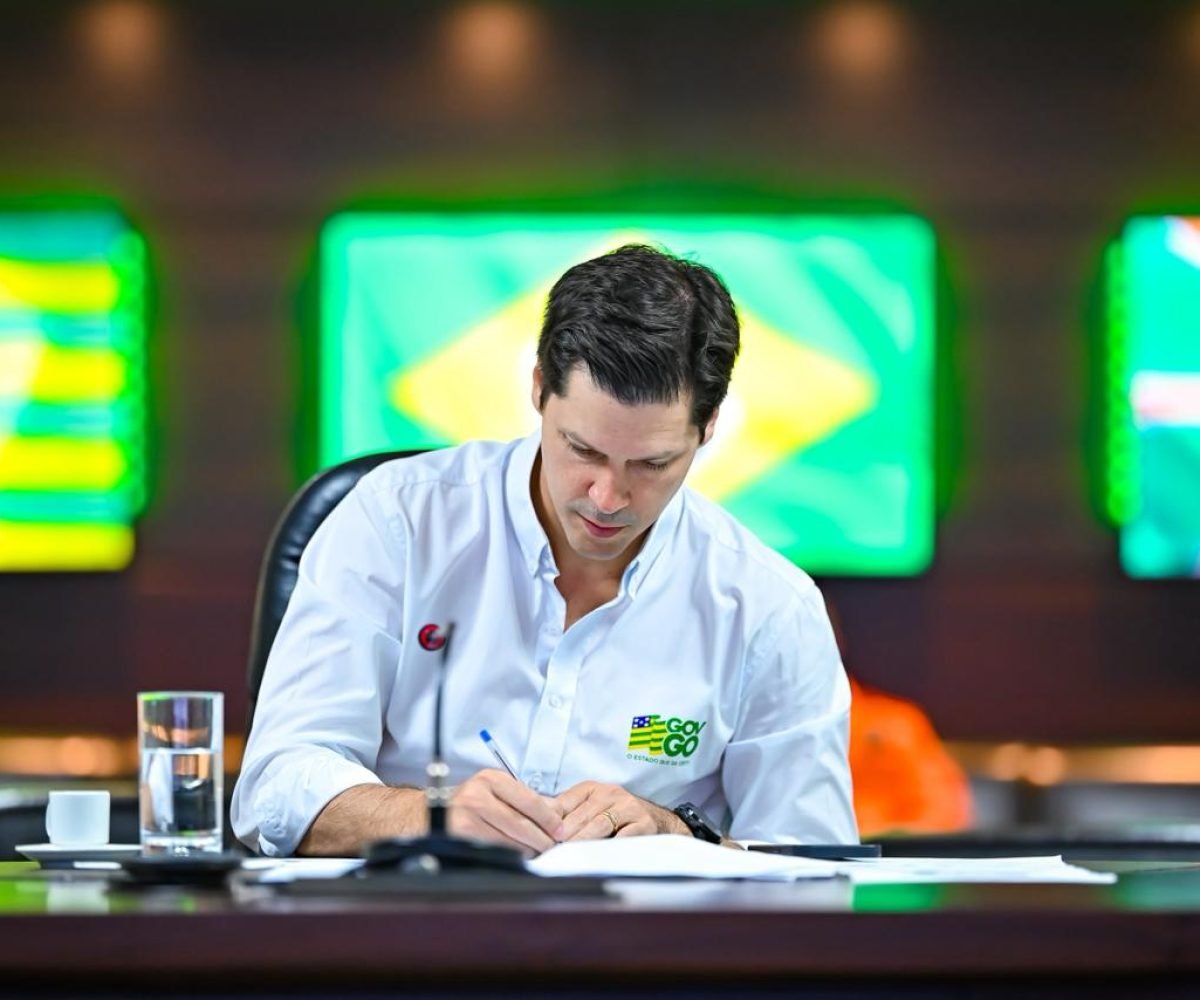 O governador Daniel Vilela promove mudanças no primeiro escalão