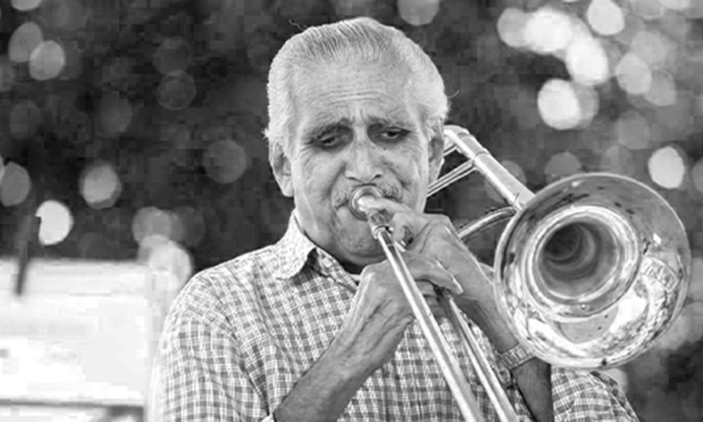 ada neste início de abril pelas ondas das rádios públicas da Empresa Brasil de C