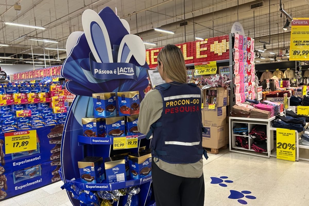 Procon orienta consumidor a pesquisar os preços dos produtos em diferentes estabelecimentos antes de efetivar a compra
