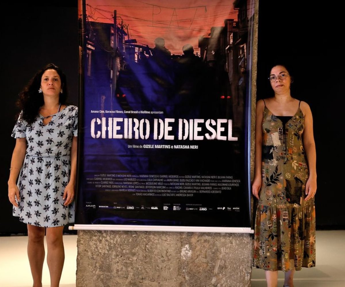 parte dos moradores de torturas, coerções, assassinatos, invasão a residências e