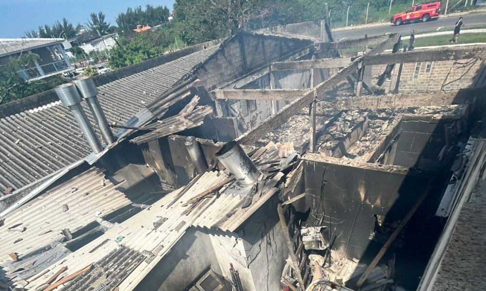te caiu na manhã desta sexta-feira (3) em Capão da Canoa, no Rio Grande do Sul