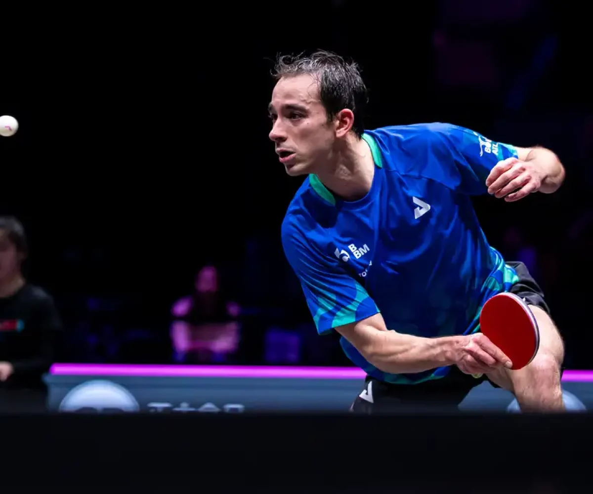 O brasileiro garantiu sua classificação ao derrotar o japonês Shunsuke Togami pelo placar de 4 sets a 3