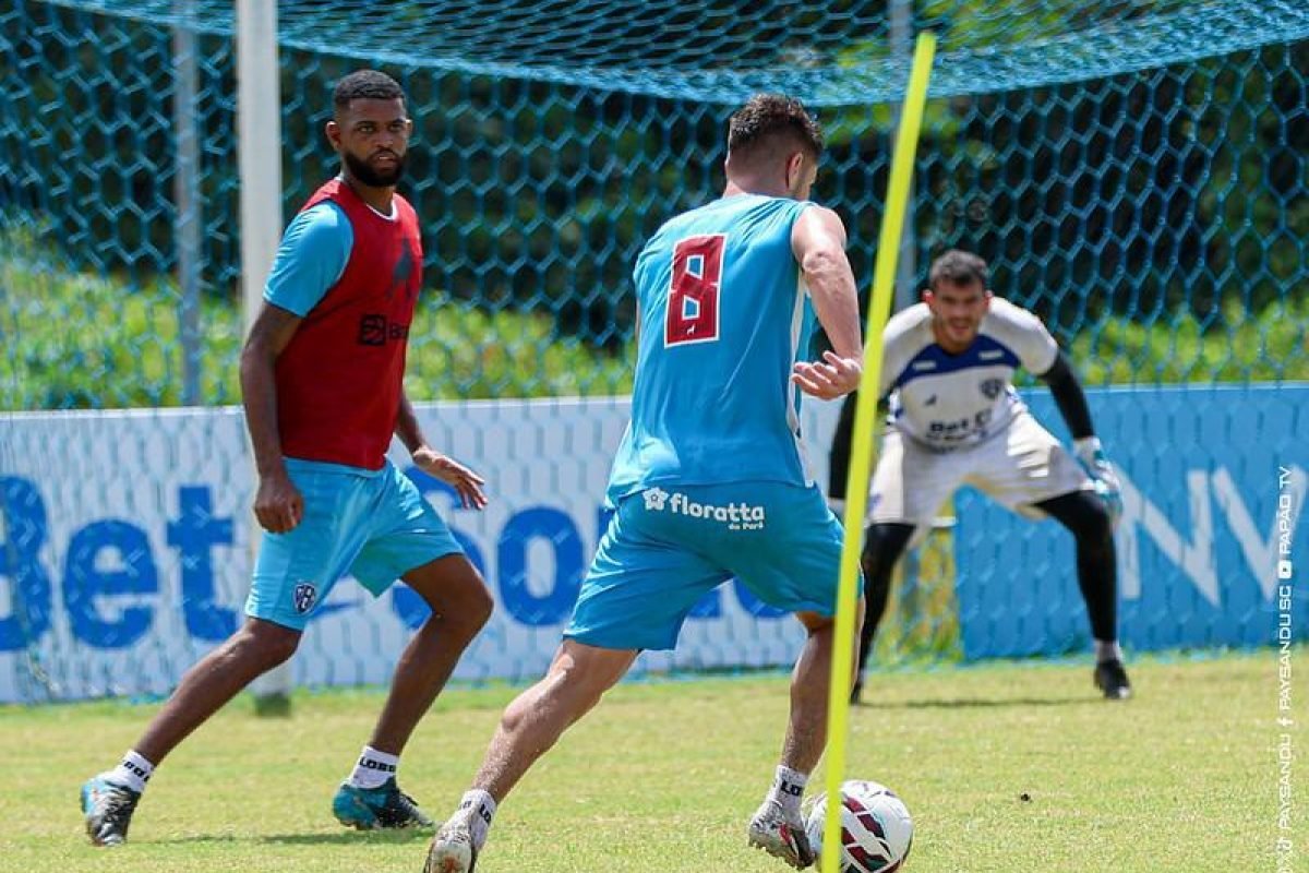 ada passada e acabaram rebaixadas, ambas em busca de reconstrução e de uma campa
