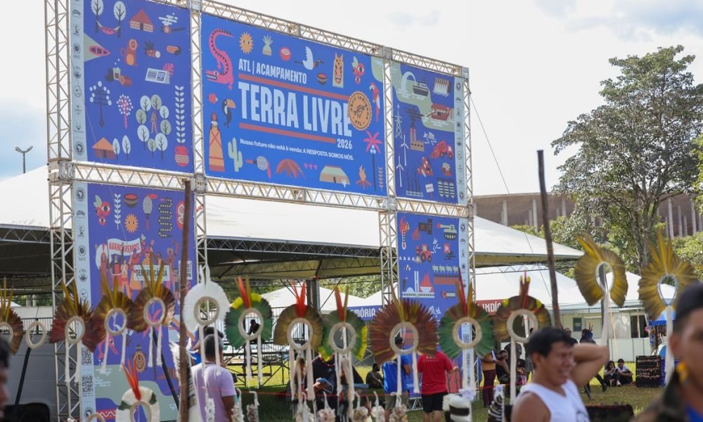 eles diante do atual cenário político e ambiental. Os programas Mosaico, Naciona