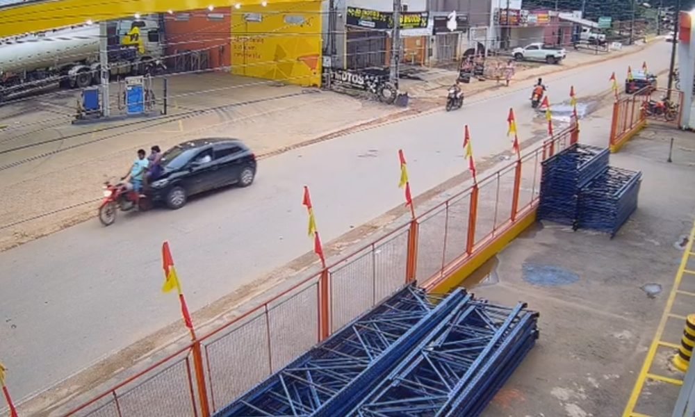 um homem de 41 anos, uma mulher também de 41 anos e uma criança de apenas um ano