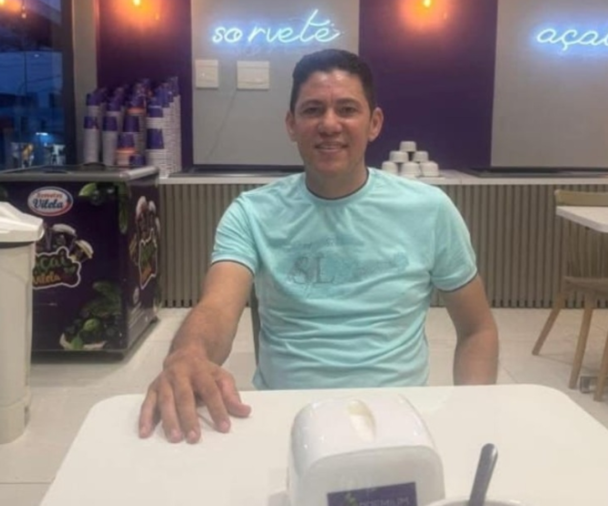 um suspeito que efetuou disparos contra o vidro do lado do motorista. Jânio foi