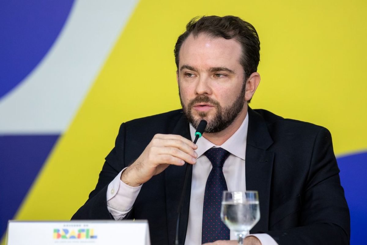 tado , informou nesta tarde o Ministério da Fazenda. A medida, que integra o pac