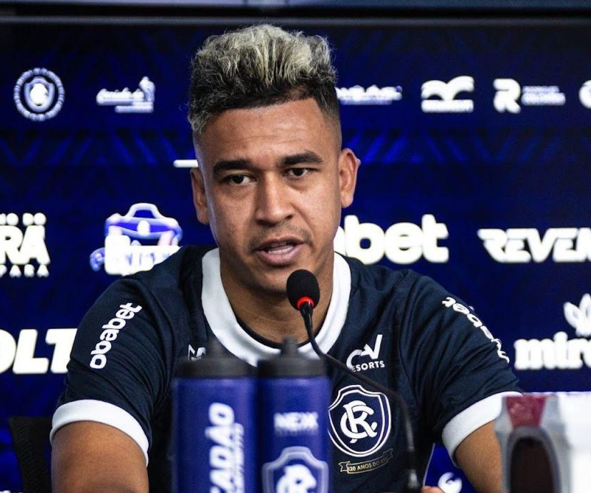 meio de uma nota divulgada pelo clube azulino. Segundo o comunicado, o atleta, q