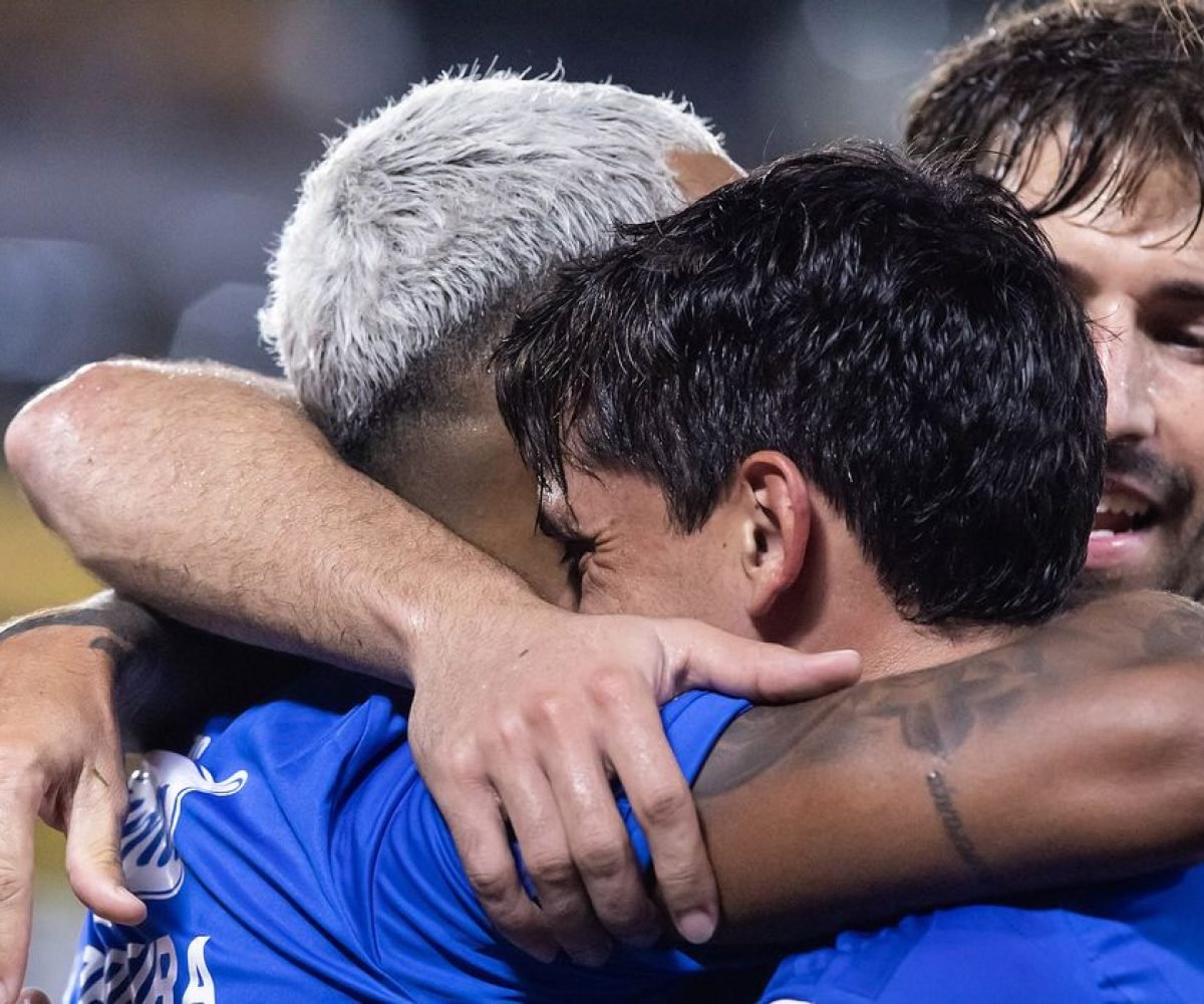 tuguês Artur Jorge não teve uma boa atuação na etapa inicial. Assim, seguiu para