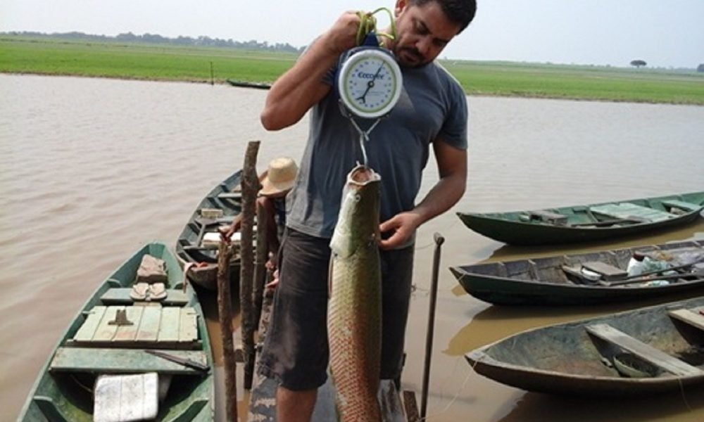Resíduos de bauxita mudam coloração da água BBC/Arquivo