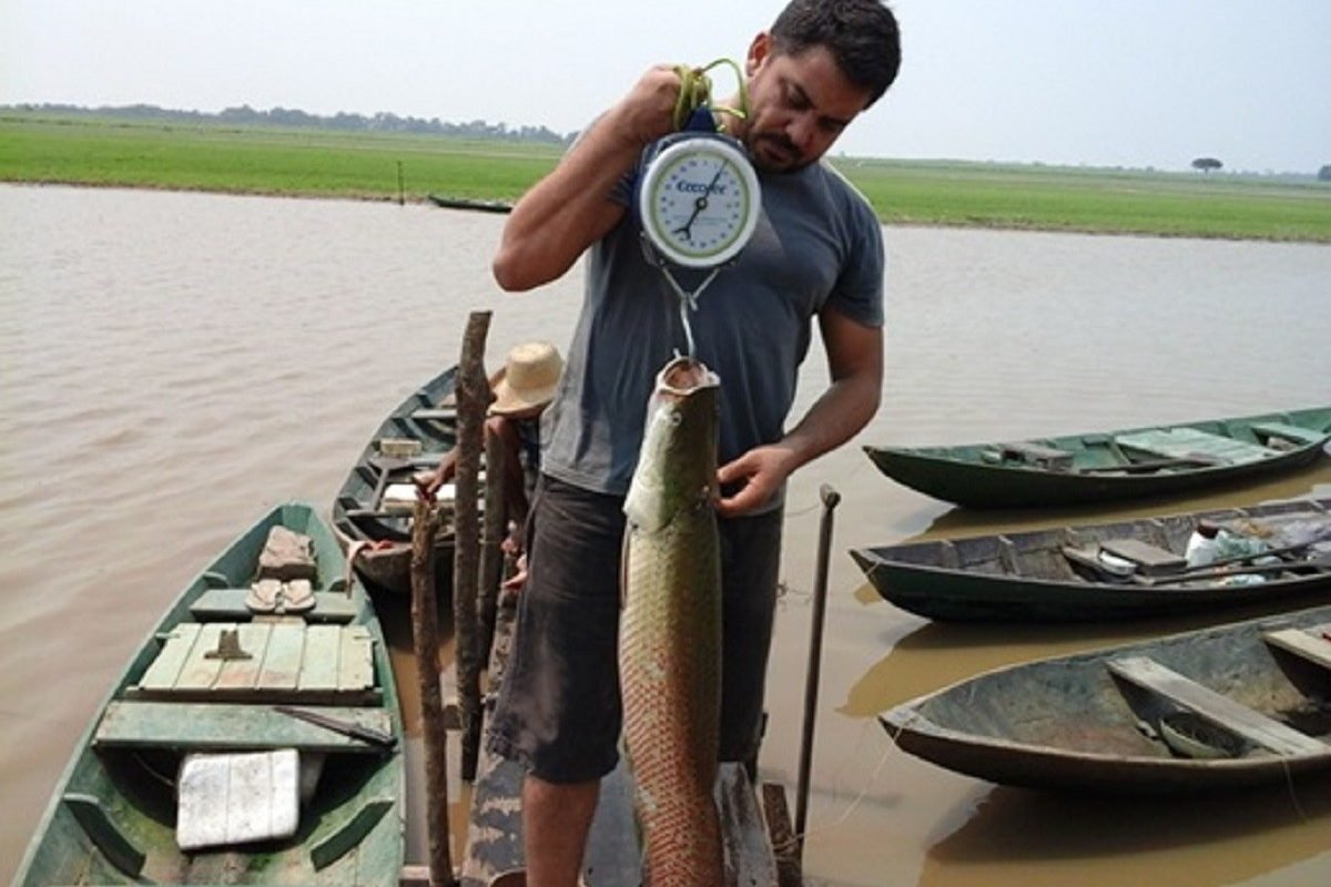 Resíduos de bauxita mudam coloração da água BBC/Arquivo