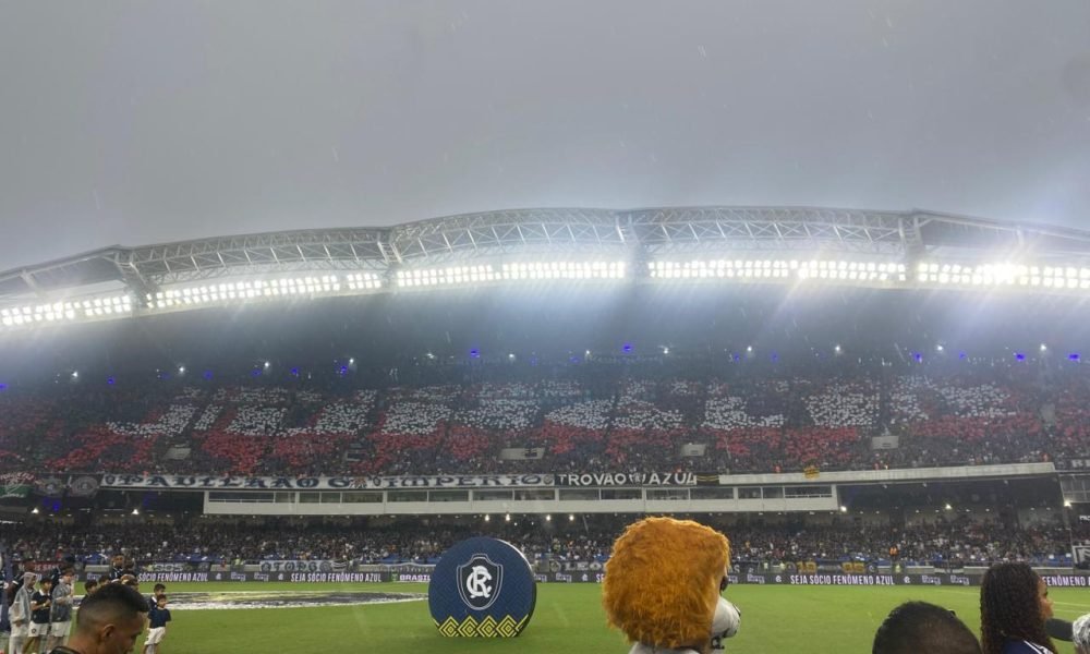 respeito aos adversários que visitam Belém. A mensagem, exibida em inglês, dialo