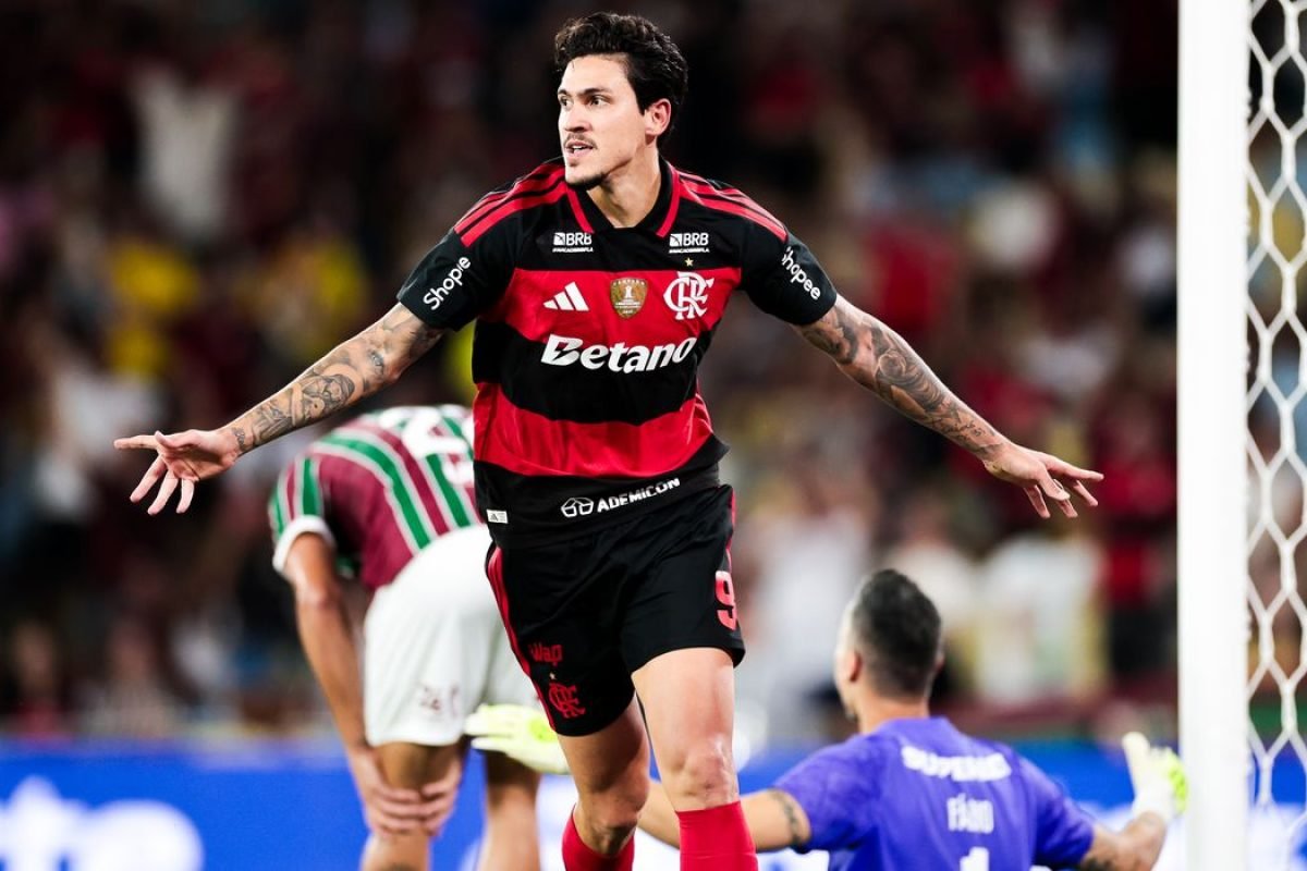 2 a 1, em noite inspirada dos atacantes Samuel Lino e Pedro, que construíram os