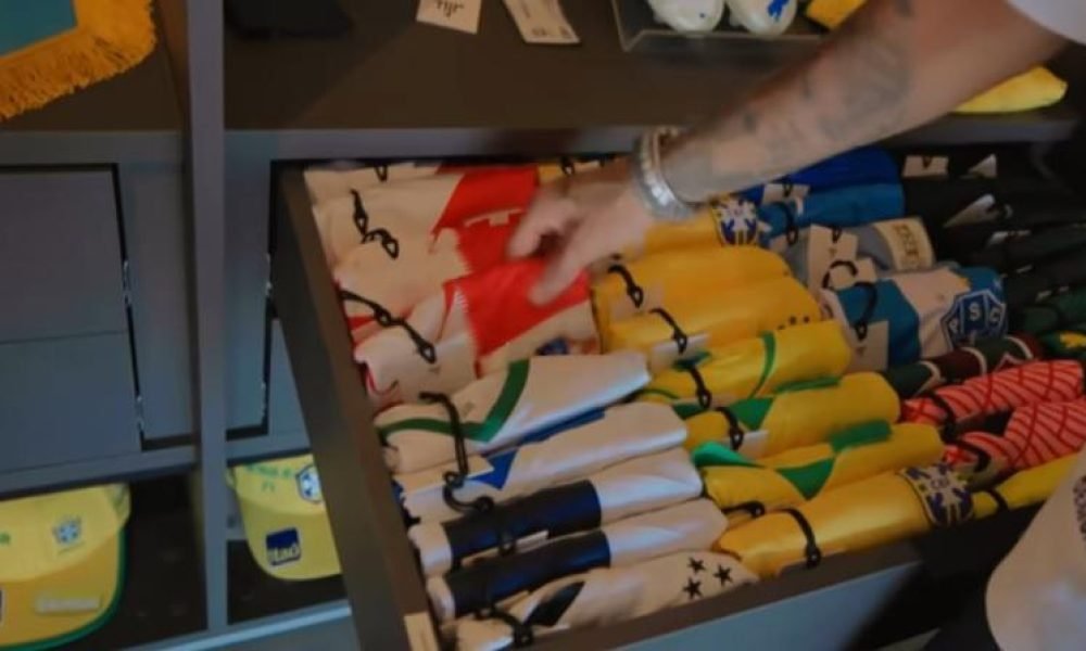 alguns anos no União Mogi-SP, no início da década de 1990. Enquanto Lecheva esta