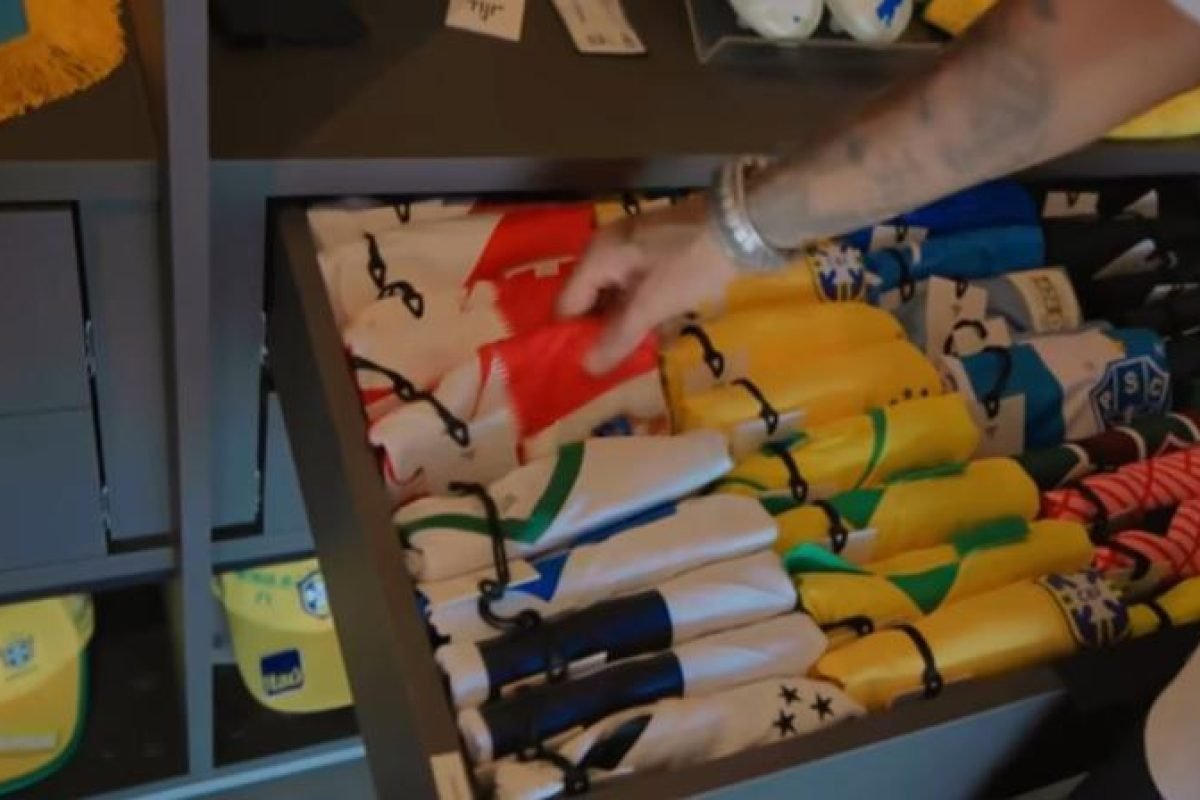 alguns anos no União Mogi-SP, no início da década de 1990. Enquanto Lecheva esta