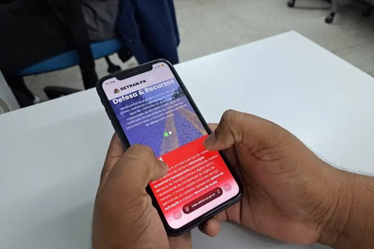 tal Cidadão, do site oficial do Detran, e permite apresentar defesa prévia, anex