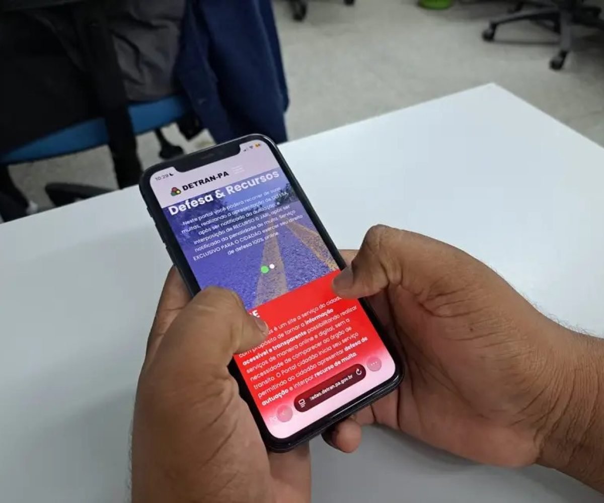 tal Cidadão, do site oficial do Detran, e permite apresentar defesa prévia, anex