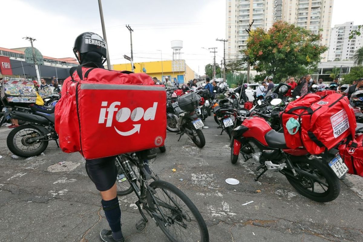 tante a gente convencê-lo de que se ele pagar, e pode ser pago pela própria plat